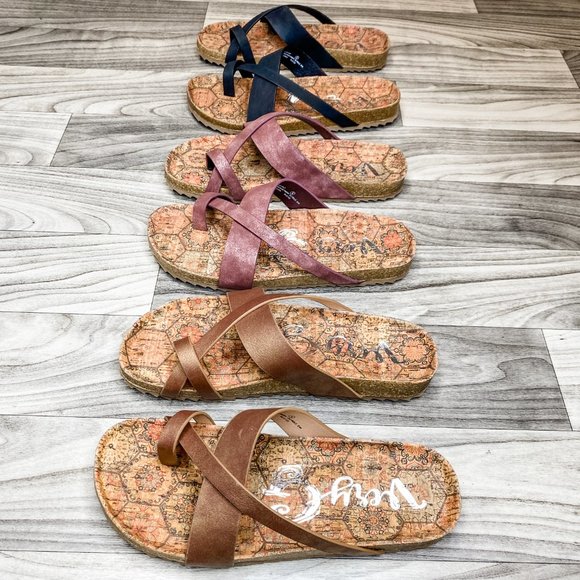 New Gypsy Jazz Toe Strap Sandals - Better Be Me, Wine With Soft Metallic Shimmer - Picture 5 of 7